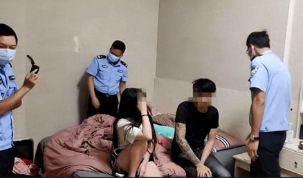 35岁妇女上海出任“楼凤”，公寓客人排队等候
