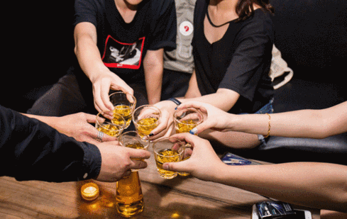 夜上海会所：三陪女醉酒后如何预防被图谋不轨？